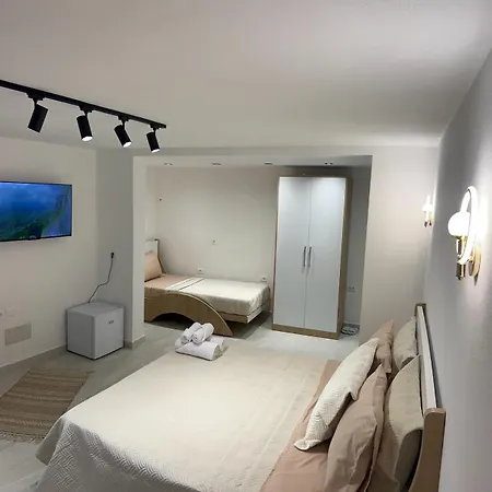 Aloha House Σκόδρα