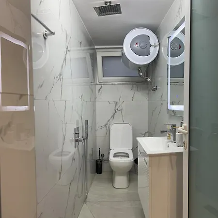 Πανσιόν Aloha House Σκόδρα