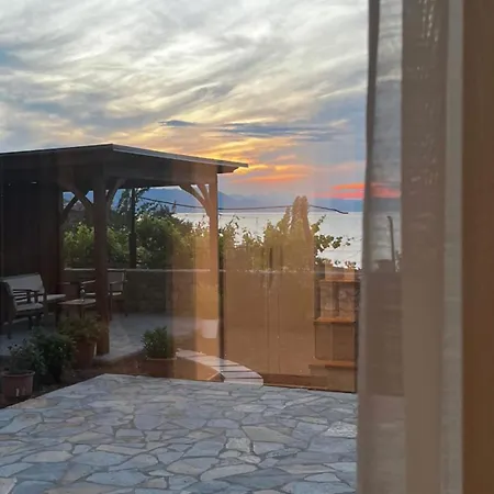 Πανσιόν Aloha House Σκόδρα