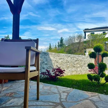 Aloha House Σκόδρα