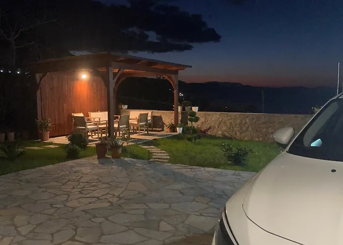 Aloha House 3* Shkodër