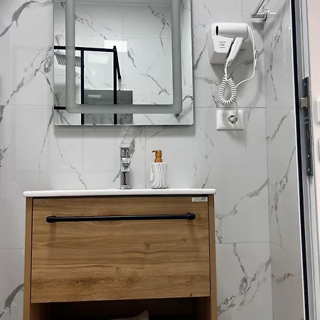 Aloha House Πανσιόν Σκόδρα